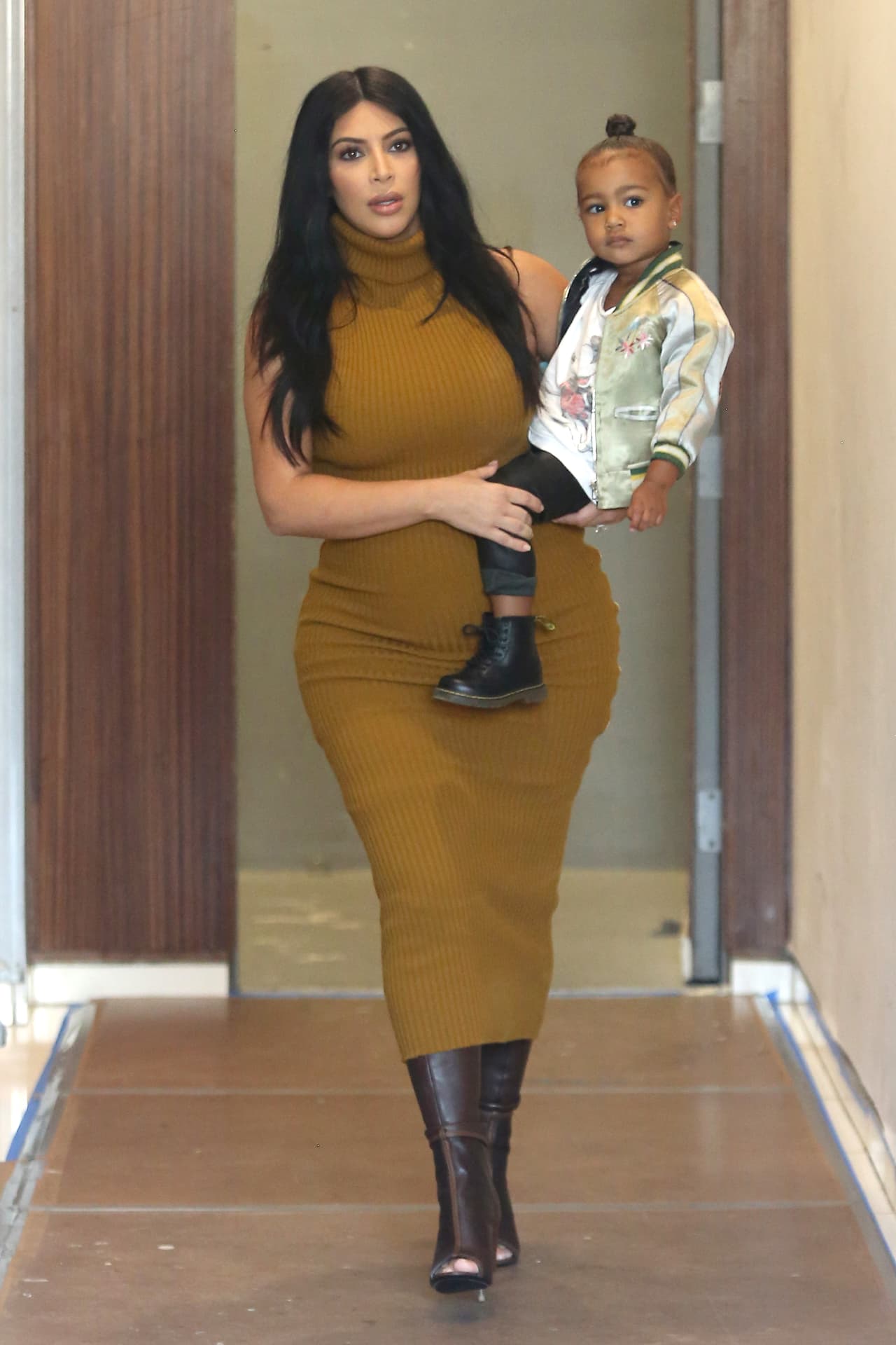 Tanto la madre como la hija, muy fashionistas.