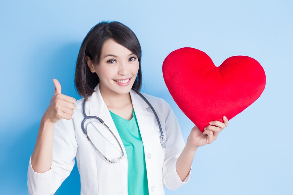 La salud florece, muchas enfermedades comienzan a terminarse. La escasez económica se va.