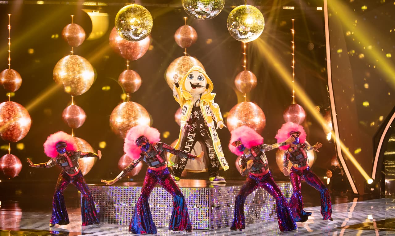 La Hueva fue el tercero en subir al escenario en la segunda ronda y lo hizo con ‘ Stayin’ Alive + In Da Club’.