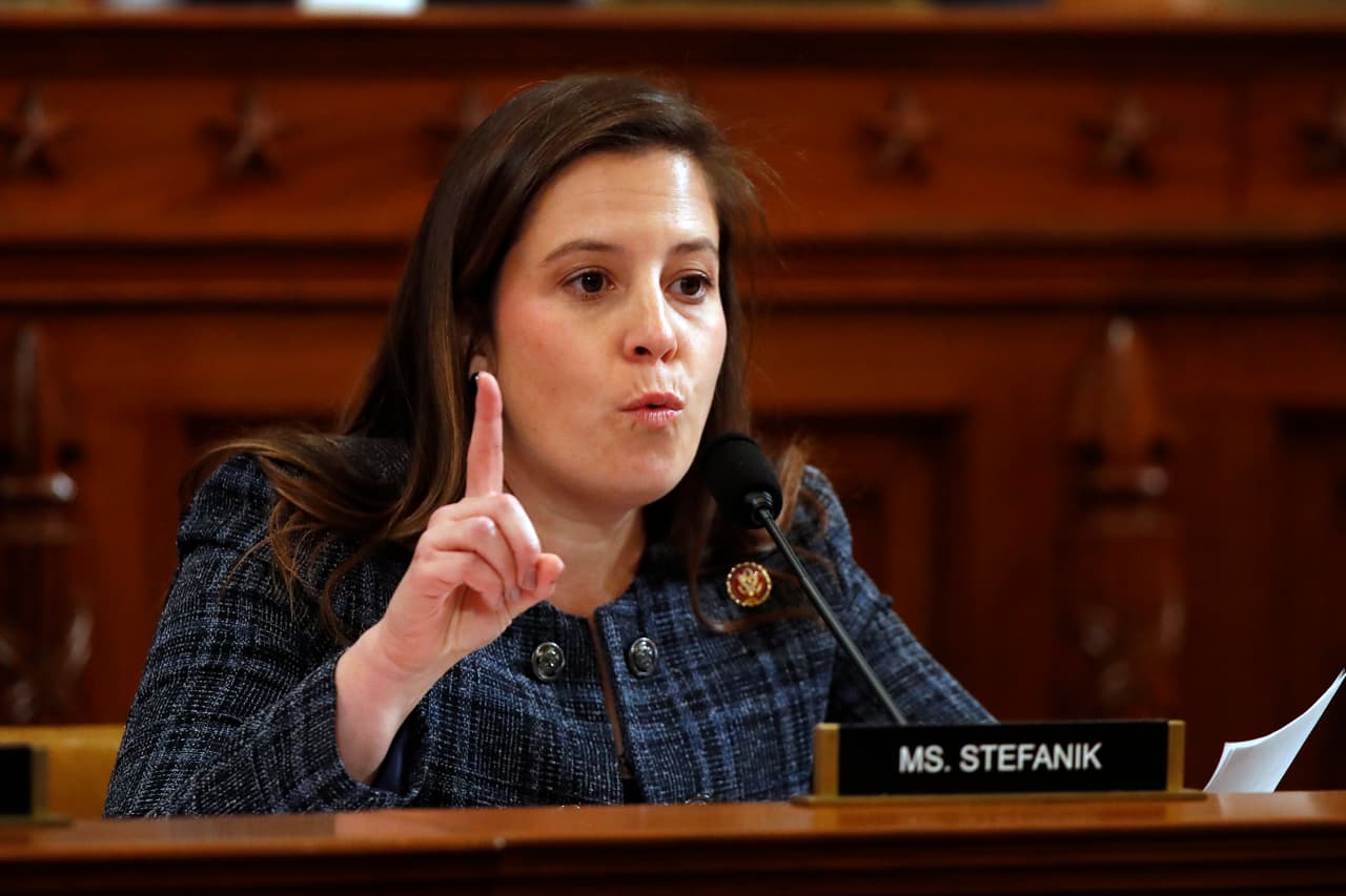 Representante Stefanik respalda la demanda de Texas para revertir la victoria de Biden 