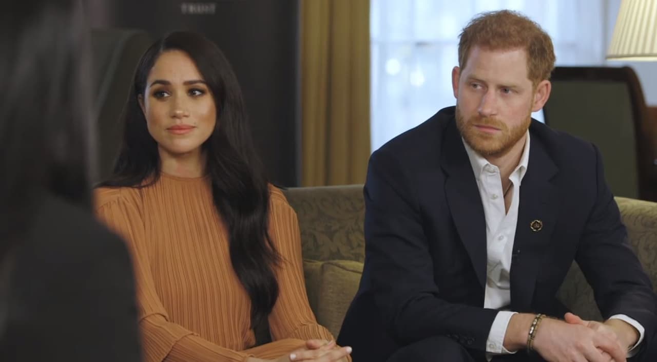 Los abogados de la esposa del príncipe Harry declararon que el "
<b>'Amigo A' habló anónimamente con People </b>e hizo una referencia pasajera a la carta". También señalaron que "la duquesa no sabía que 'Amigo A' dio la entrevista porque no estaba involucrada", reportó Daily Mail.
<br>