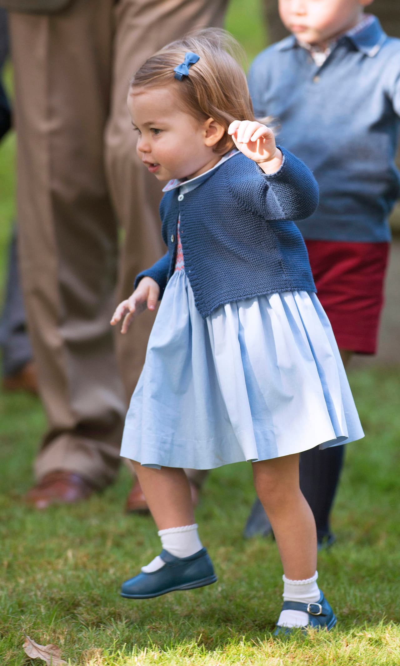 Charlotte tiene 15 meses y ya de lanza a la aventura.