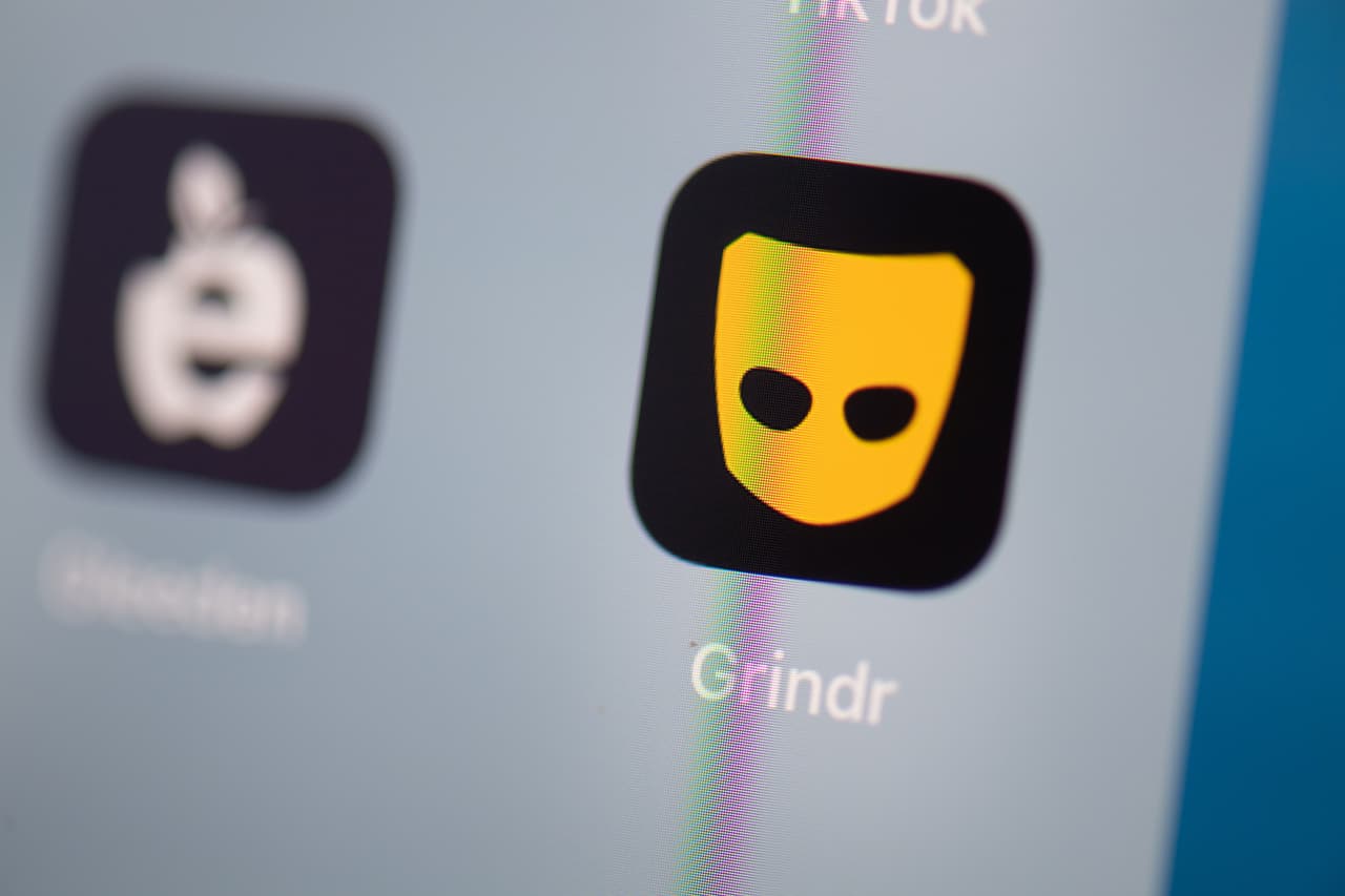 <h3 class="cms-H3-H3">18. Grindr</h3>
<br>
<br>Esta red social de citas destinada para la comunidad LGBTI 
<b>abarca el 72% de la capacidad del móvil una vez que está abierta. </b>
<br>