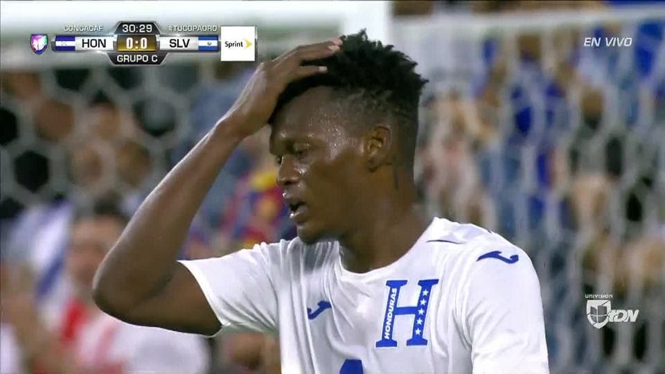 Tiro de esquina para Honduras
