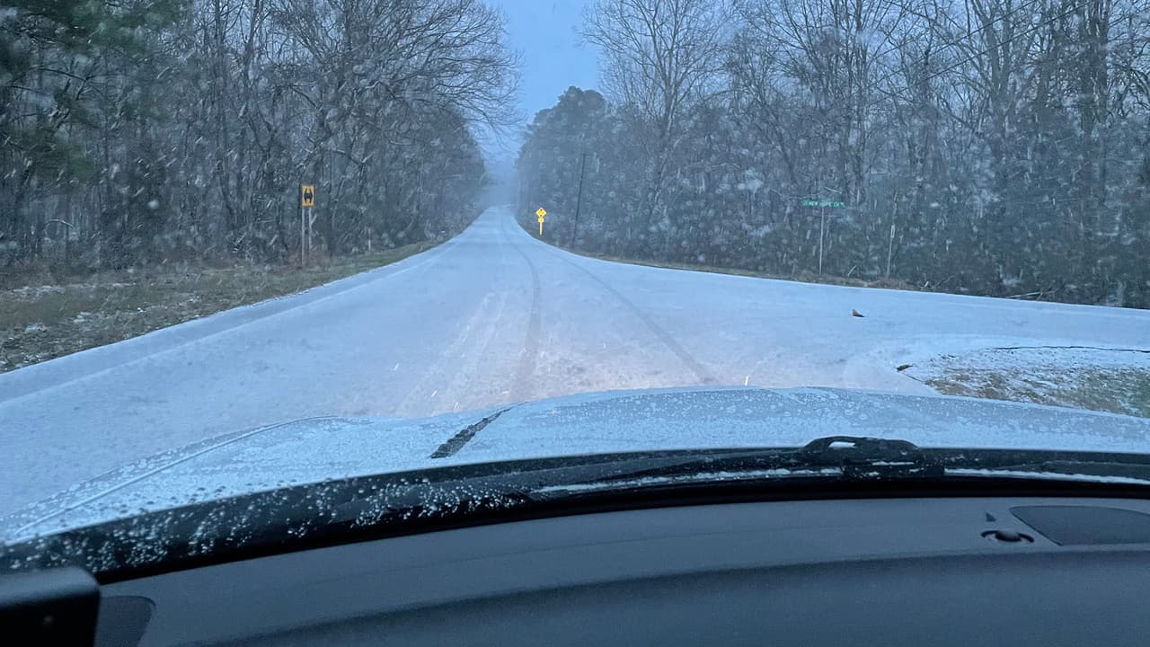 Al menos tres accidentes se reportaron en el condado de Orange en 30 minutos. Así están las condiciones en Old NC 10 y New Hope Rd.