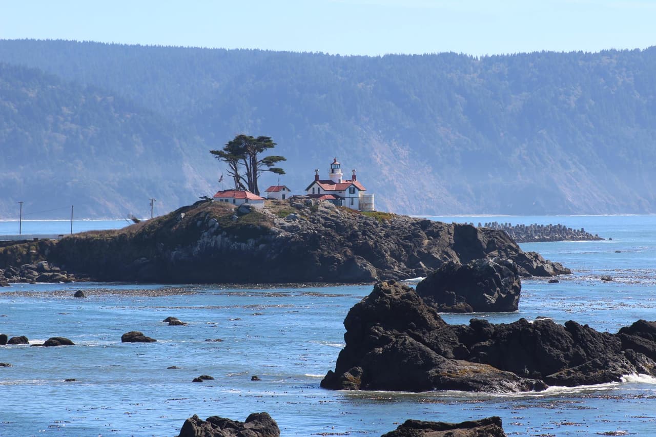 7. El pequeño 
<b>Condado Del Norte</b>, también en el norte del estado, es uno de los que tienen los ingresos más bajos en California, con un salario promedio de 
<b>$49,981</b> anuales. Esto es 36.5% más bajo al promedio del estado.