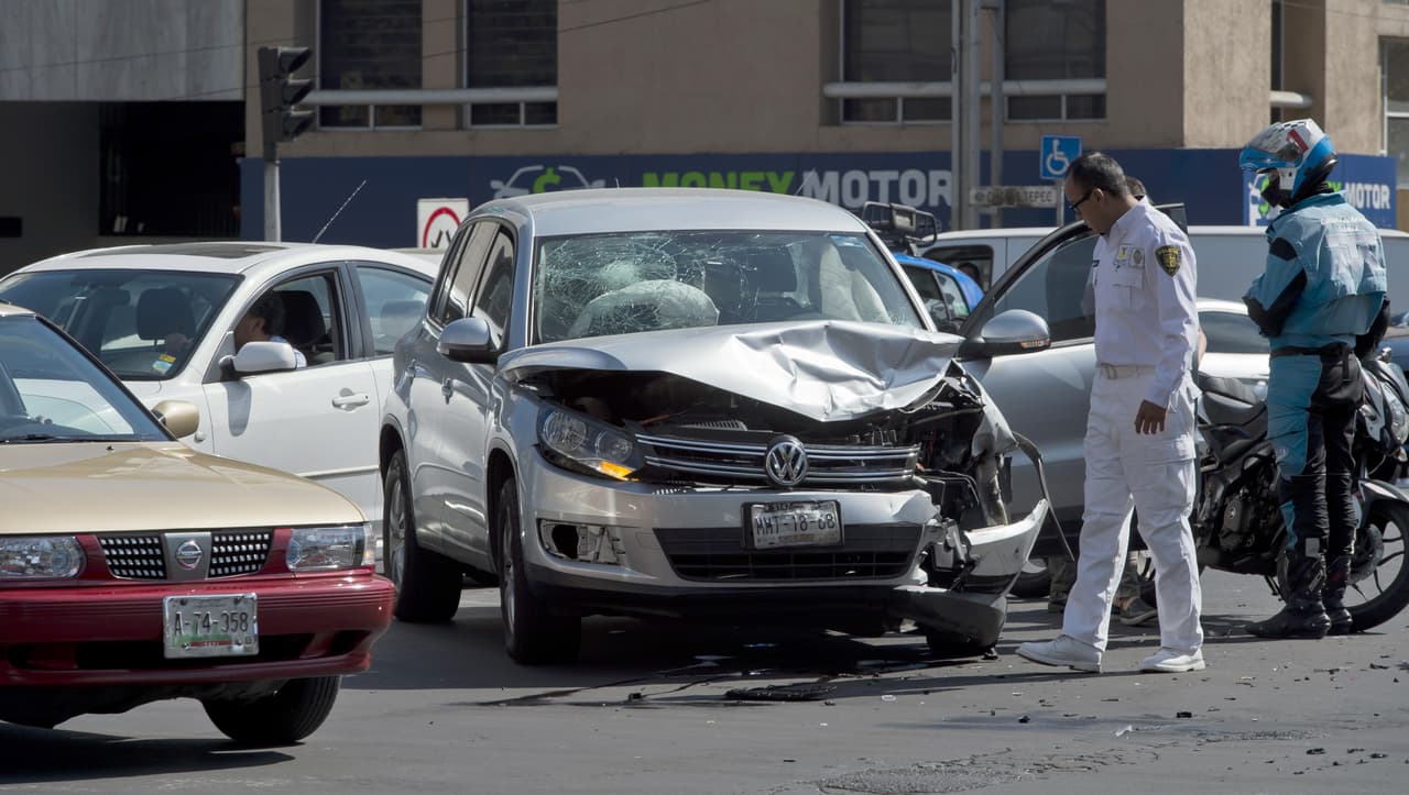 El impactante contraste entre las multas de tráfico en Estados Unidos y en México