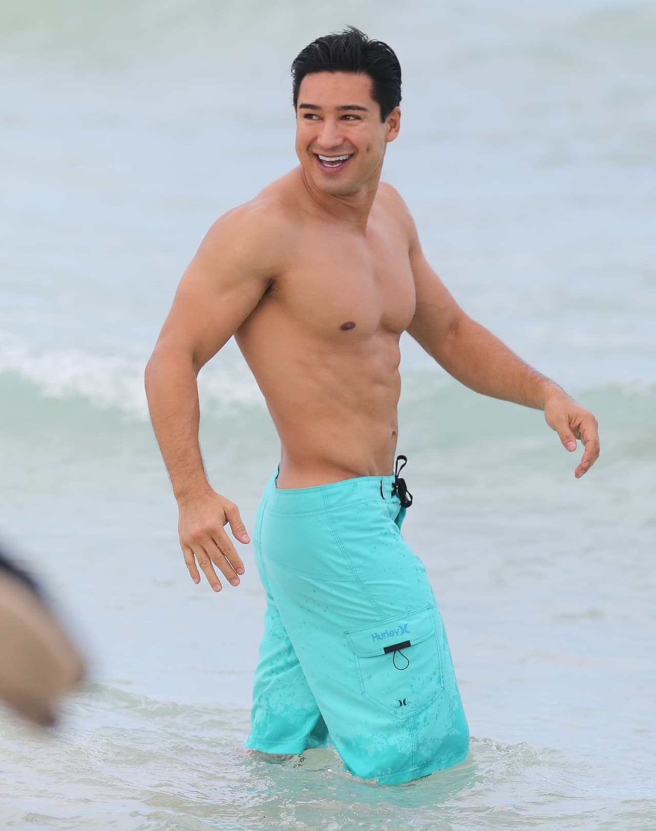 Mario López. Las imágenes de Mario López en la playa no nos pueden hacer mentir que es un papá que saca fuego.