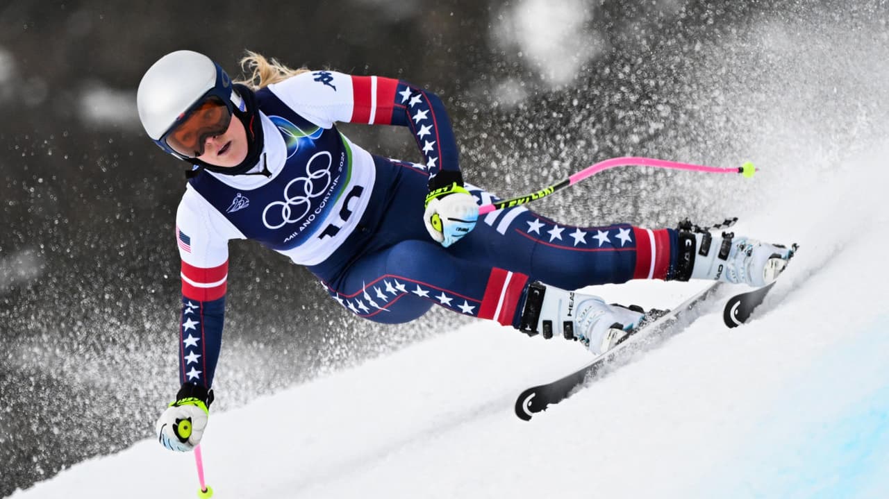 Lindsey Vonn completa entrenamiento tras ruptura de ligamento cruzado