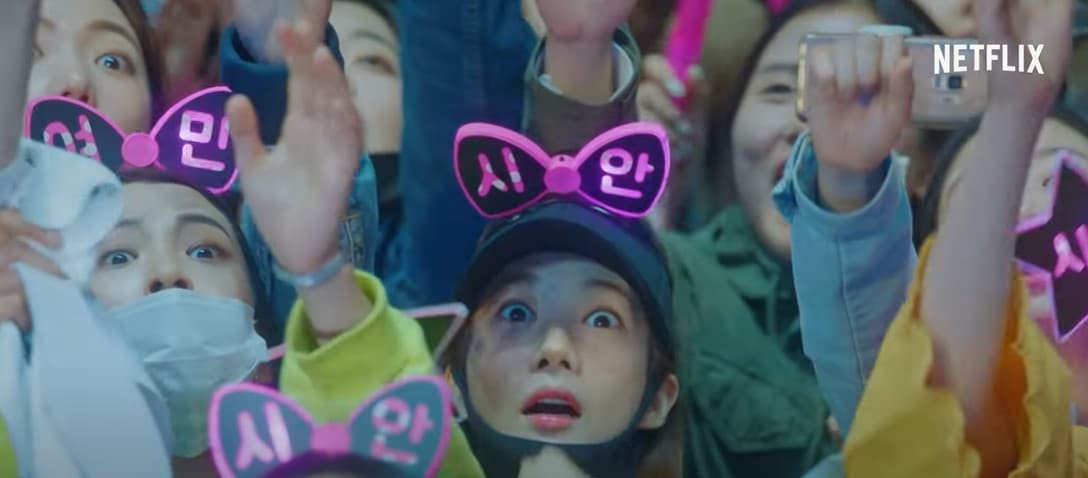 La protagonista de 'Su vida privada' debe oculta su fanatismo por el K-pop