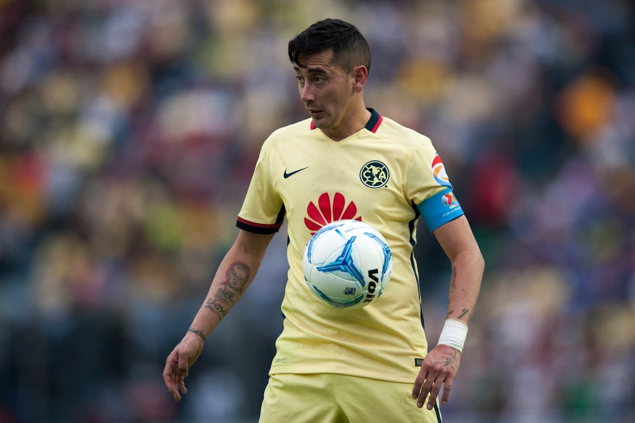 Rubens Sambueza llegó tarde a un amistoso por un accidente