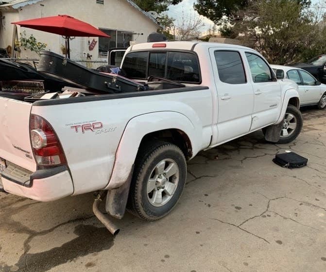 Operación encubierta recupera 12 vehículos robados en Bakersfield