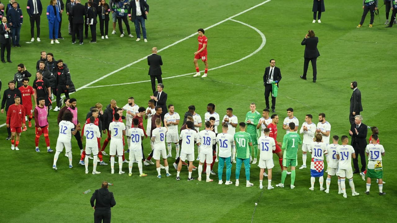 Real Madrid hace pasillo al Liverpool en París