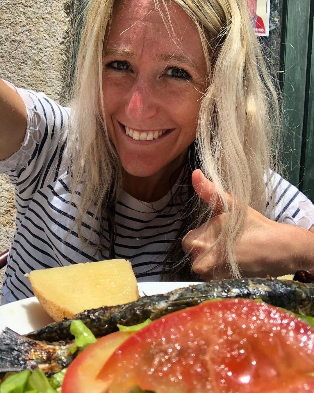 La plática estuvo liderada por la galardonada activista de salud mental, Hope Virgo, quien además es experta en desórdenes alimenticios.