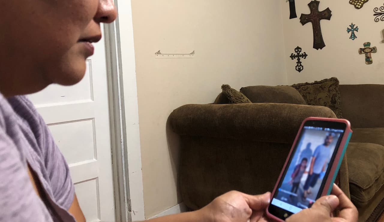 "Se llevaron a mi papá, mi hermano y mi esposo": familia enfrenta el impacto de la redada masiva en Texas