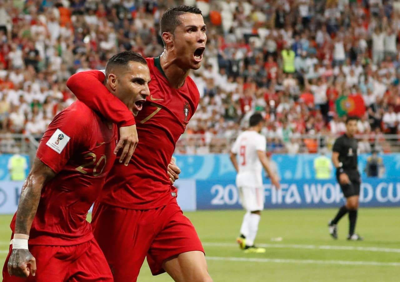 92.- Ricardo Quaresma (Portugal) al minuto 45. Portugal 1-0 Irán.