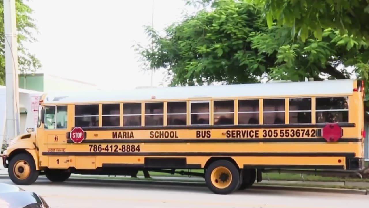 "Estamos preocupados e indignados": polémica por posible cierre de más escuelas en Miami-Dade