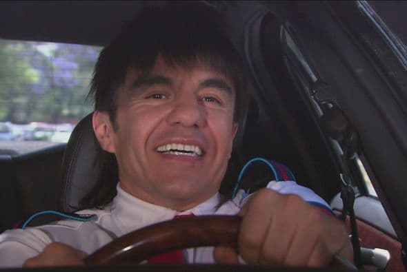 "Veo en el espejo de tus ojos y sólo encuentro amor, cómo me gustaría tenerte asomadita en mi retrovisor".