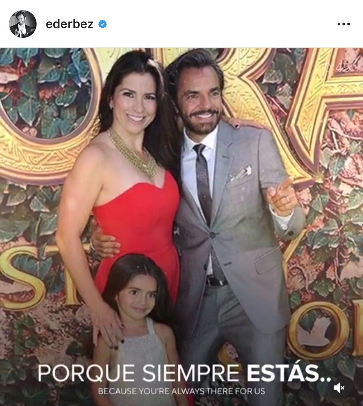 El actor publicó en su
<b><a href="https://www.instagram.com/p/B2RlmWNhL8t/" target="_blank">cuenta de Instagram</a></b>
<a href="https://www.instagram.com/p/B2RlmWNhL8t/" target="_blank"> </a>un video con fotos de su esposa, con quien procreó a Aitana, y lo acompañó con este mensaje: "Hoy es tu cumpleaños, Alex Rosaldo. Eres mi compañera, mi amiga, mi motor, mi estabilidad, mi guía. Eres mi gran amor. Celebro tu existencia en mi vida y en la vida de los que te rodean. Porque llegaste a este mundo para dejar huella. ¡Feliz cumpleaños mi amor!" escribió.