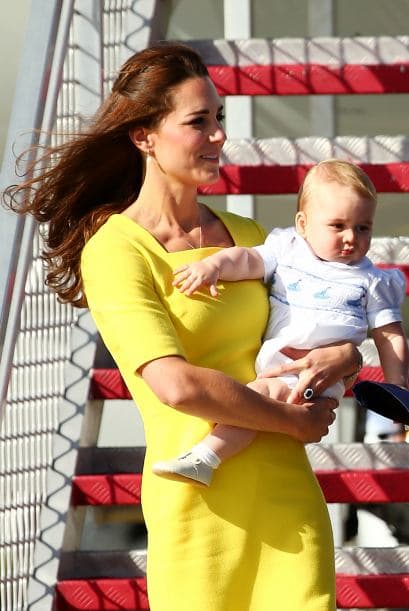 Optó por un vestido muy llamativo en color amarillo. Más videos de Chismes aquí.