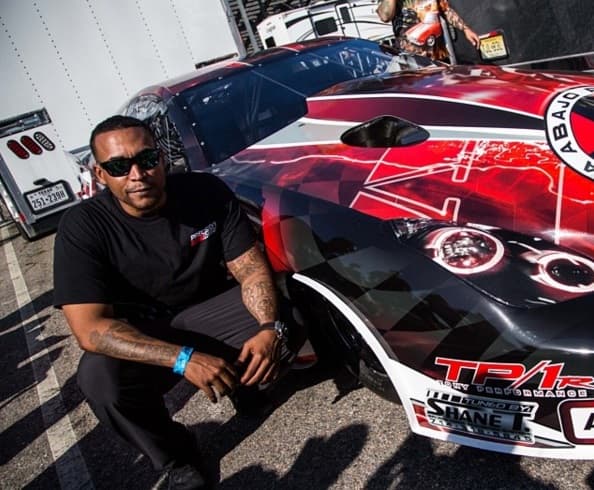 Además de la música Don Omar tiene otra gran pasión, el automovislismo.