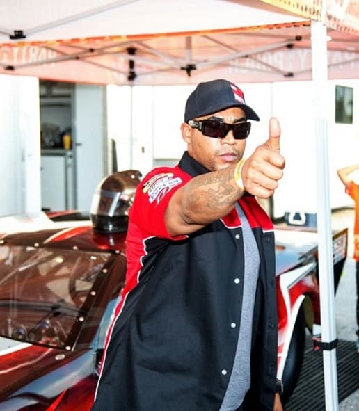 El amor de Don Omar por los autos viene desde pequeño, pues su padre era mecánico y él aprendió del oficio.