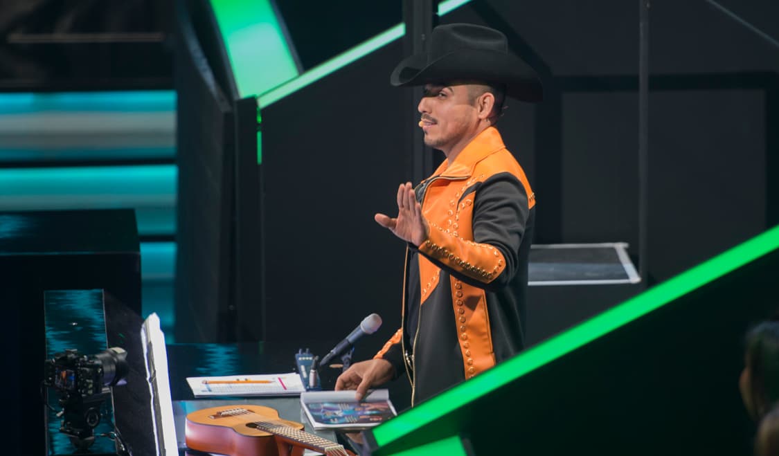 No todo es estrés y tensión en Me Pongo de Pie, a veces tanto jueces, capitanes, familias y conductoras se divierten bromeando o tomándose fotos. Todo esto pasó en el detrás de cámaras del cuarto show.