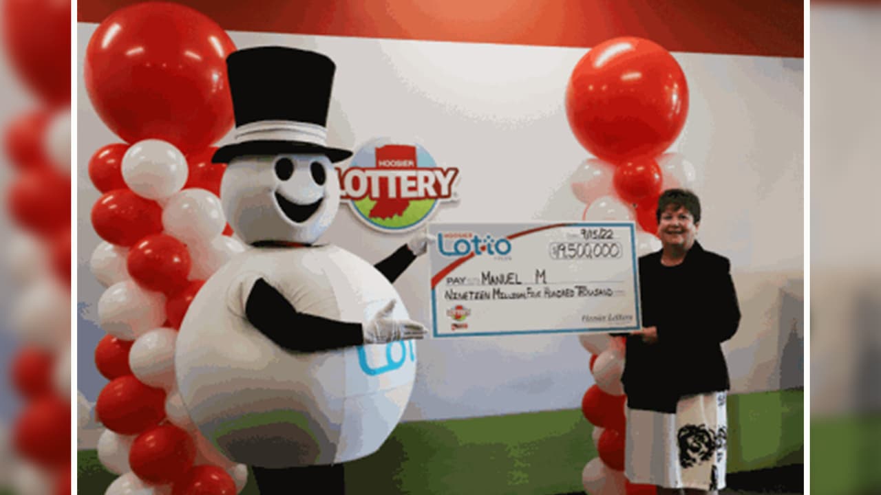Hombre hispano de Chicago gana $19.5 millones en la lotería y se entera dos días después