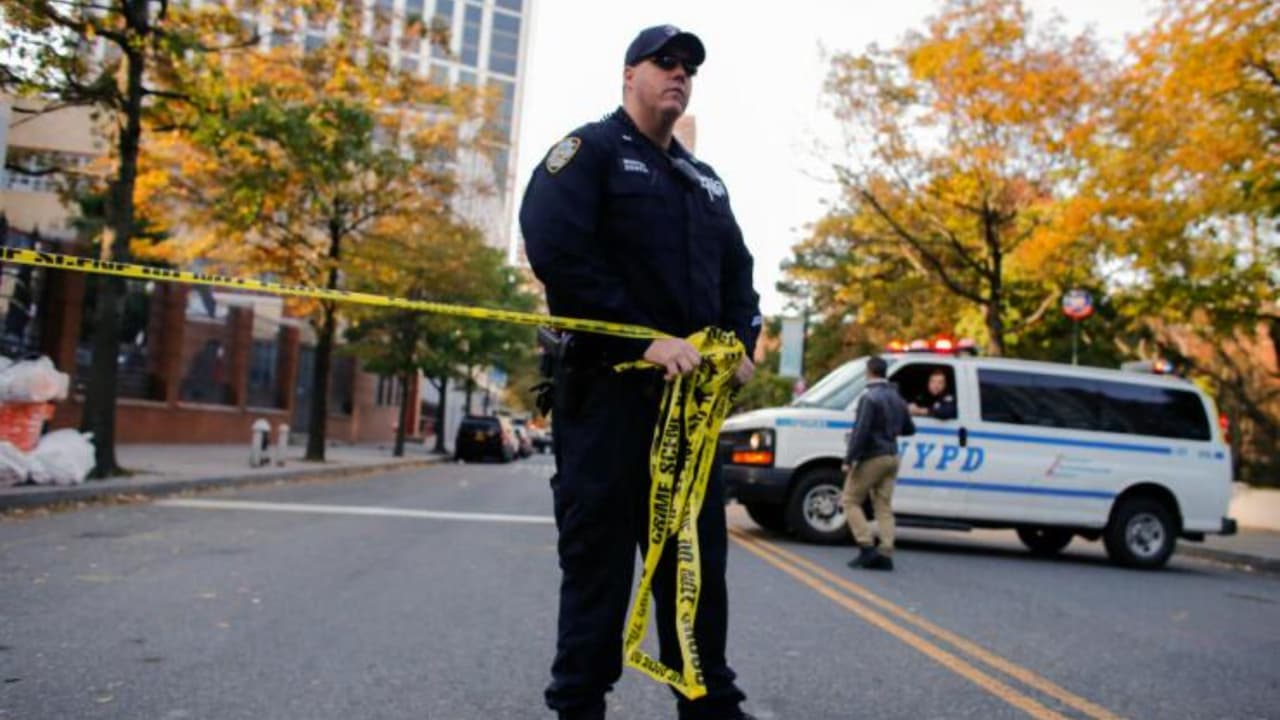 Con disparos en la cabeza, asesinan a una pareja y a su perro en Harlem