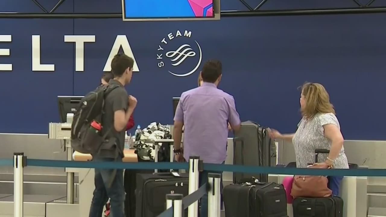 Aeropuerto de Fort Lauderdale reanuda sus servicios al mediodía de este martes