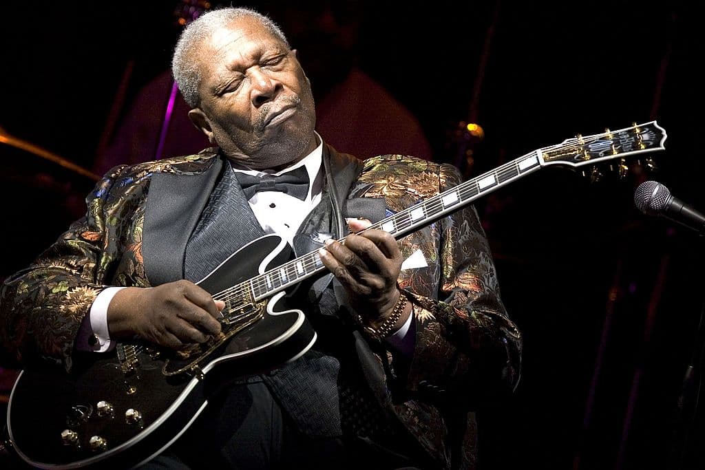 <h2 class="cms-H2-H2">BB King</h2>
<br>
<br>El 
<a href="https://www.univision.com/san-antonio/kwex/fallece-bb-king-leyenda-del-blues-video" target="_blank">'Rey del Blues'</a> no fue ajeno a esta enfermedad, y 
<b>en 2015 tuvo una crisis que lo llevó a ser hospitalizado </b>por deshidratación debido a la diabetes que estaba en su cuerpo.