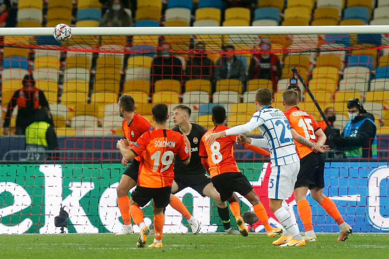 El gol no llegó al Estadio de Kiev y el conjunto ucraniano ya lidera el Grupo B de la justa europea. | Shakhtar recibirá al Mönchengladbach el Inter visitará al Real Madrid en la siguiente fecha de la competición.
