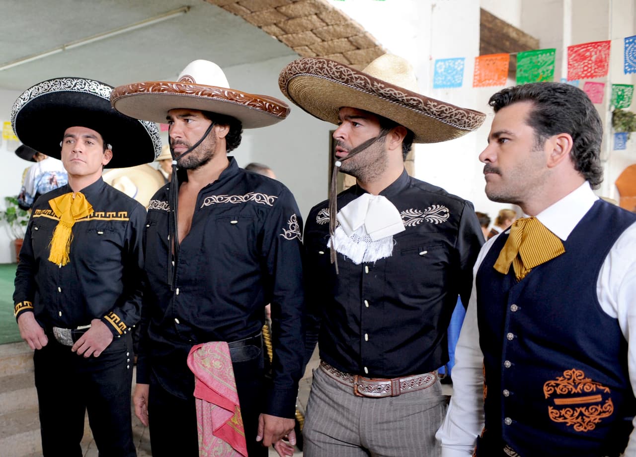 En 'Fuego en la sangre', de 2008, tuvo una participación especial junto a los protagonistas, Jorge Salinas, Eduardo Yáñez y Pablo Montero.