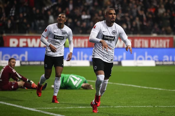 Al Eintracht de Carlos Salcedo le bastaron dos goles para superar al Monchengladbach
