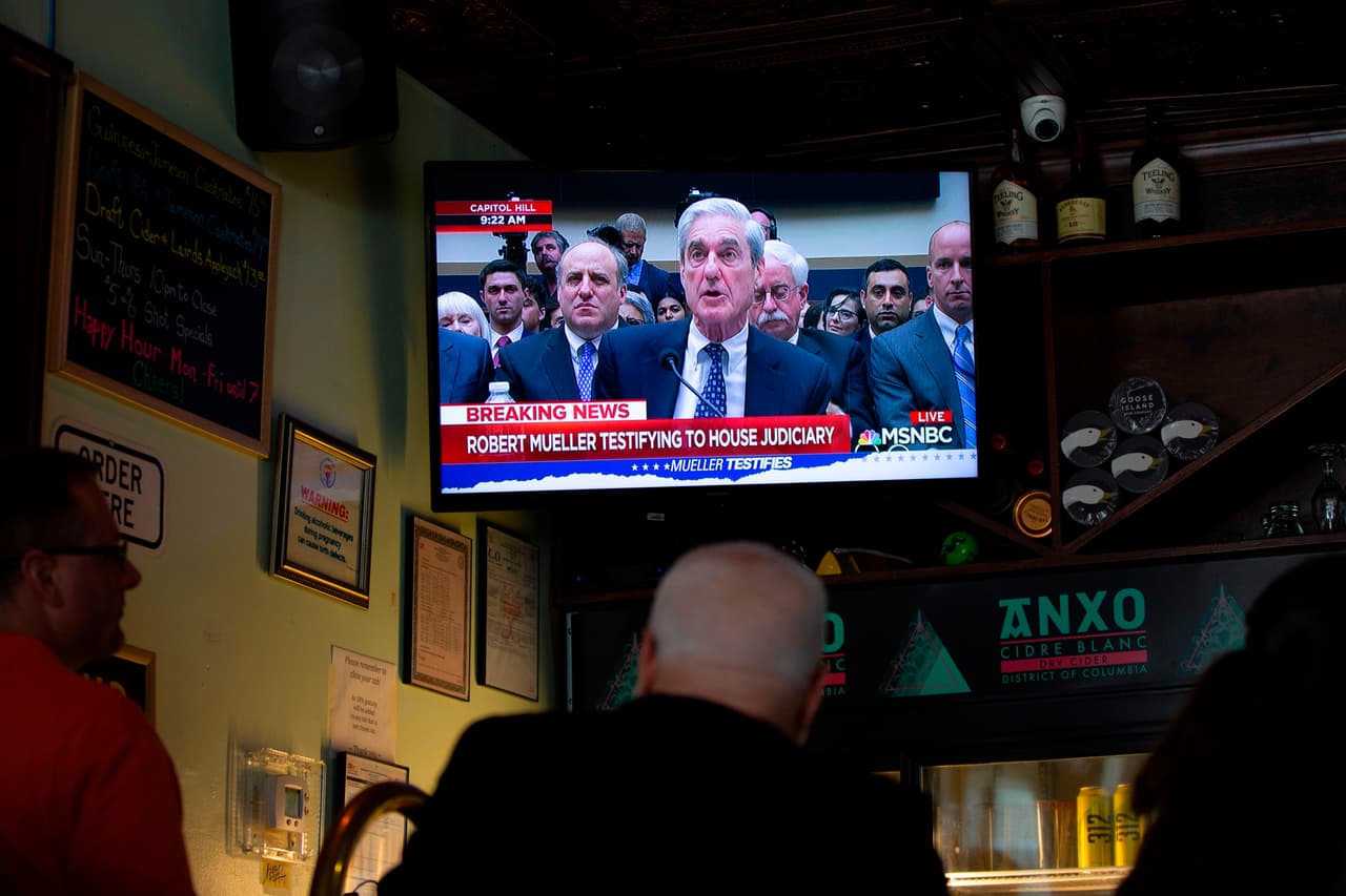 <b><a href="https://www.univision.com/temas/robert-mueller">Robert Mueller.</a></b> En julio de 2019 el exfiscal especial del 'Rusiagate' testificó ante el comité judicial y el comité de Inteligencia del Congreso. En la esperada comparecencia, 
<a href="https://www.univision.com/noticias/politica/trump-se-opone-a-que-el-fiscal-especial-mueller-testifique-ante-el-congreso">a la que se oponía el presidente Trump</a>, Mueller insistió en que no exoneró al presidente de delitos de obstrucción a la justicia. Confirmó lo que había escrito en su informe, que Rusia sí interfirió con las elecciones de 2016 en favor de Trump y que "sí" 
<a href="https://www.univision.com/noticias/politica/no-fue-exonerado-mueller-desmiente-a-trump-pero-no-impulsa-la-causa-democrata-en-su-contra">hay suficiente base legal para investigar la potencial obstrucción de la justicia</a>, pero que un presidente en funciones no puede ser acusado por un delito federal.