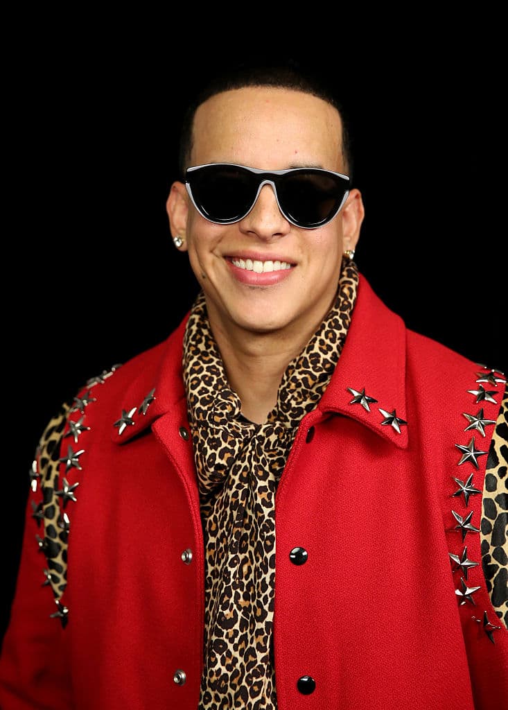 Incluso, su gran amigo Daddy Yankee, quien era parte del listado de testigos para declarar a favor de Pina, también celebró al término de la audiencia que Raphy pasaría las fiestas con sus seres queridos.
<br>