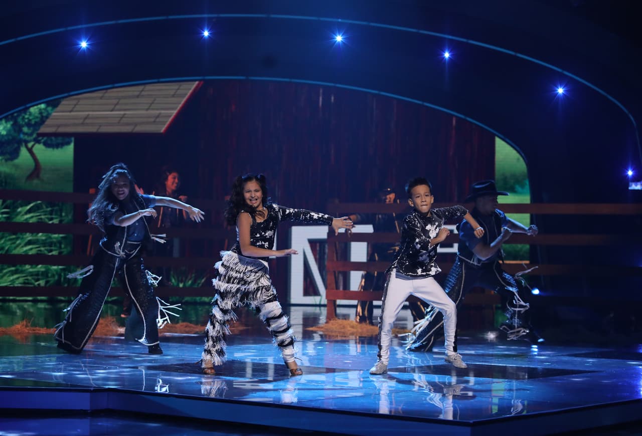 Marilyn y Jerick bailaron 'La Vaca'.