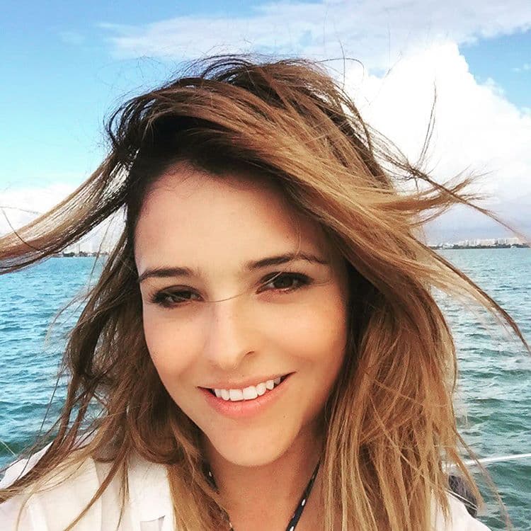 Por lo pronto, podemos decir que gozamos de sus villanadas en 'Lo Imperdonable'.