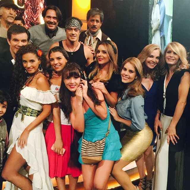 ¡Ahhh! No nos olvidamos de su carisma.