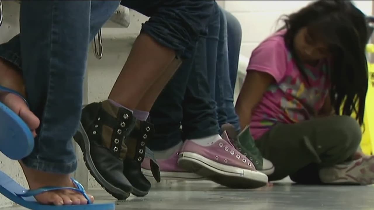 Activistas inician una campaña para detener la separación de familias en la frontera
