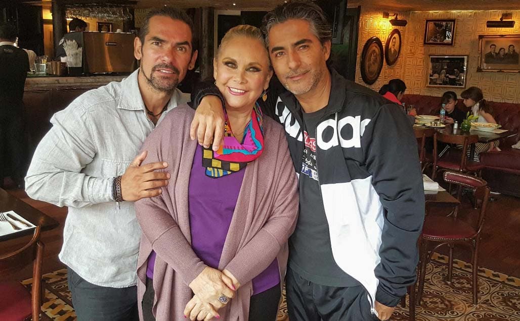 Raúl y Armando aman a su mamá con todo su corazón.