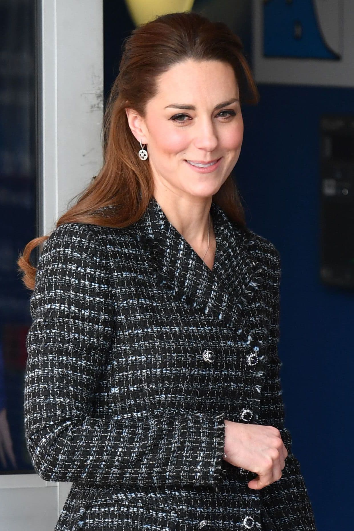 Como parte de sus actividades diarias, este martes la madre de 
<b><a href="https://www.univision.com/famosos/los-primos-del-bebe-archie-los-principes-george-charlotte-y-louis-no-pudieron-conocerlo-fotos">los príncipes Charlotte, George y Louis</a></b> visitó el hospital infantil Evelina, ubicado en Londres, Inglaterra.