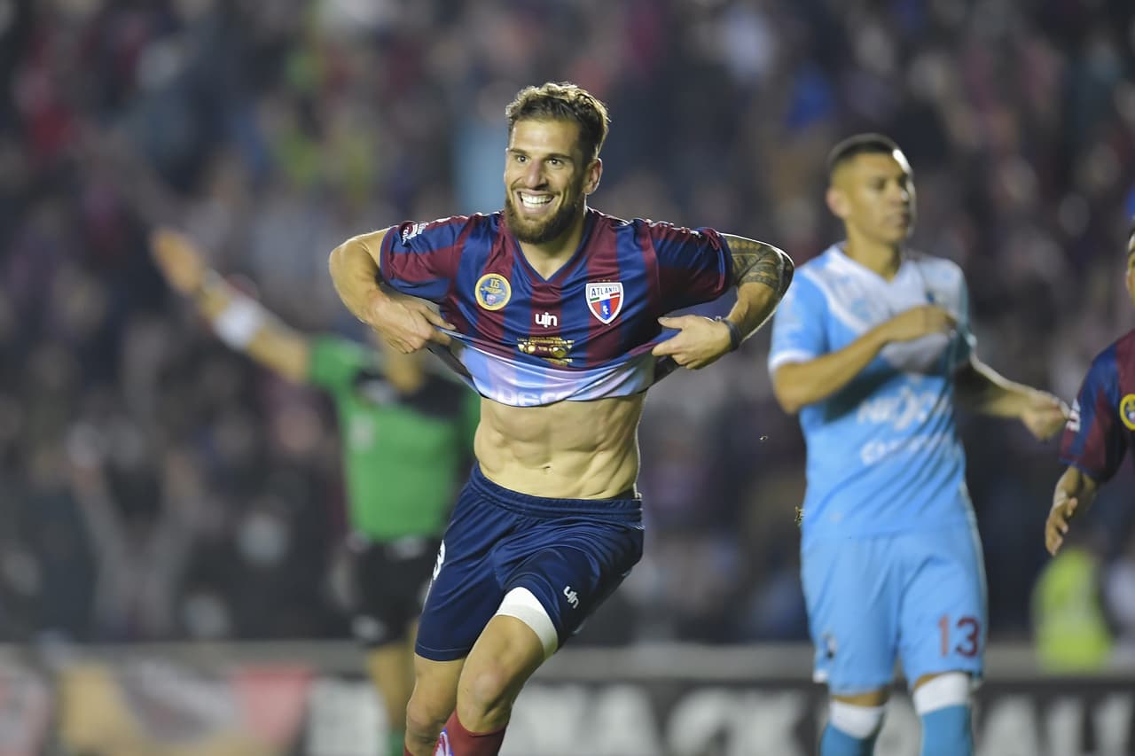 Los Potros relincharon en los primeros minutos del segundo tiempo con doblete de Ramiro Costa al 53’ y 57’.