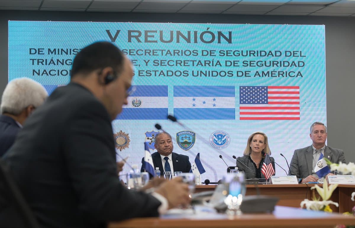 White House "foot dragging" on aid to Central America