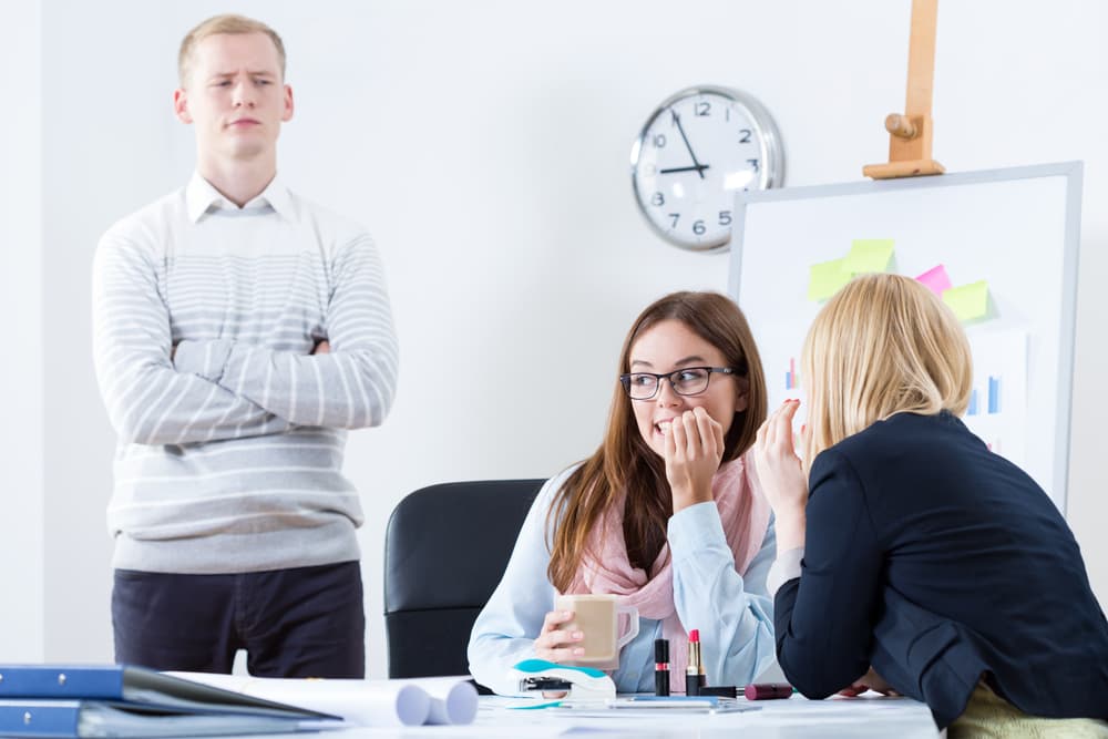No significa esto que seas egoísta ni dominante, sino que como lo entregas todo en una relación, estás esperando lo mismo y como cada cual reacciona de una manera diferente, aprender esa lección es lo que te ayudará a madurar y adquirir experiencia en la vida. Para contrarrestar ese punto conflictivo concede siempre el beneficio de la duda, y por supuesto, ¡piensa antes de hablar y no lo hagas a la inversa!