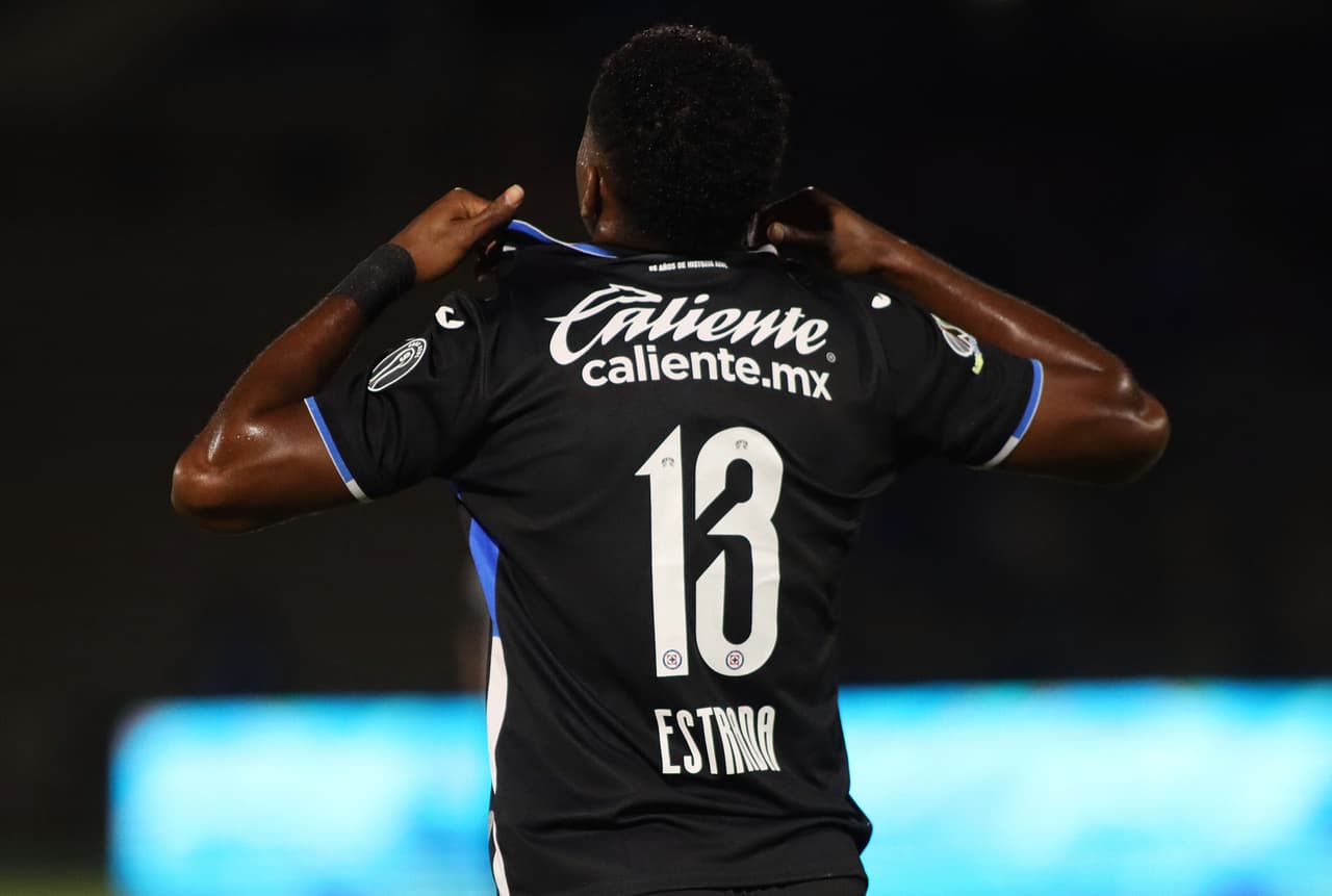 FC Juárez le sacó el empate a Cruz Azul de forma dramática con dos goles en los últimos 10 minutos del partido para meterse a zona de repechaje y hundir a La Máquina al lugar 14.