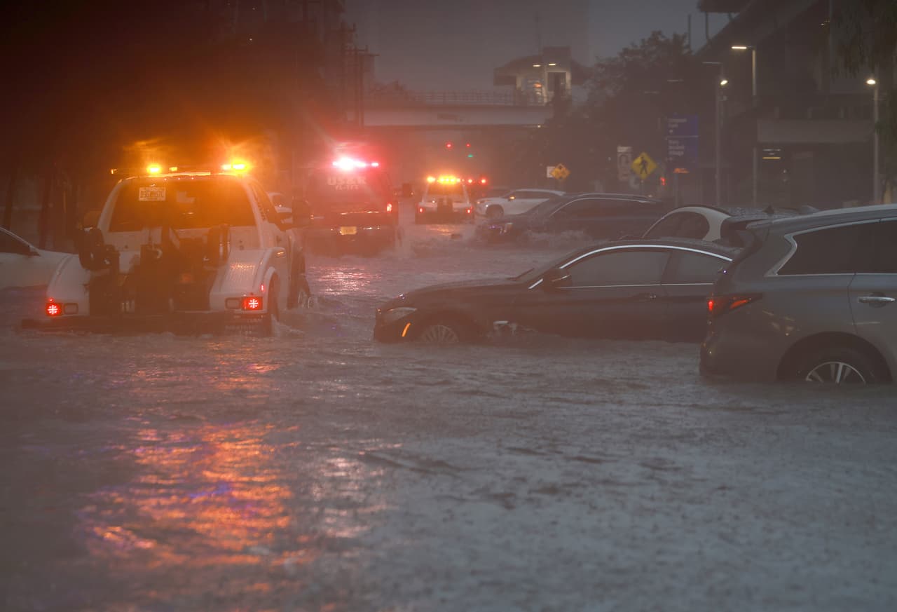 El área de Brickell y el Downtown fue una de las más afectadas. 
<i>Si tienes alguna foto o video de las lluvias torrenciales e inundaciones en nuestra área, te invitamos a que nos los envíes por <a href="https://www.univision.com/local/miami-wltv/reportalo" target="_blank">Repórtalo</a>. </i>