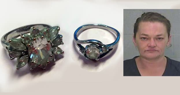 Arrestan a mujer sospechosa de robar anillo a un cadáver en Texas