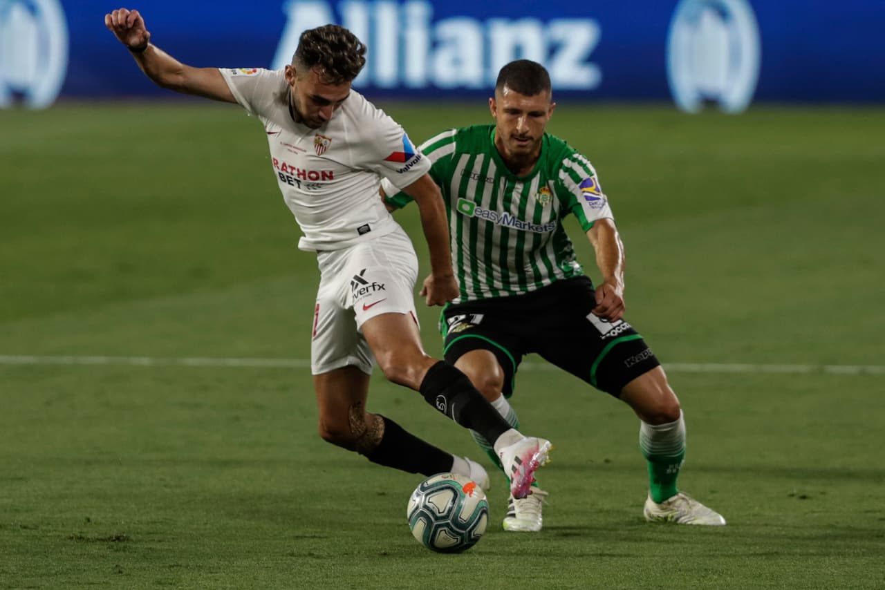 Con goles de Lucas Ocampo y Fernando, el Sevilla tiene el regrso soñado al derrotar 2-0 al Real Betis en el Derbi de Sevilla.