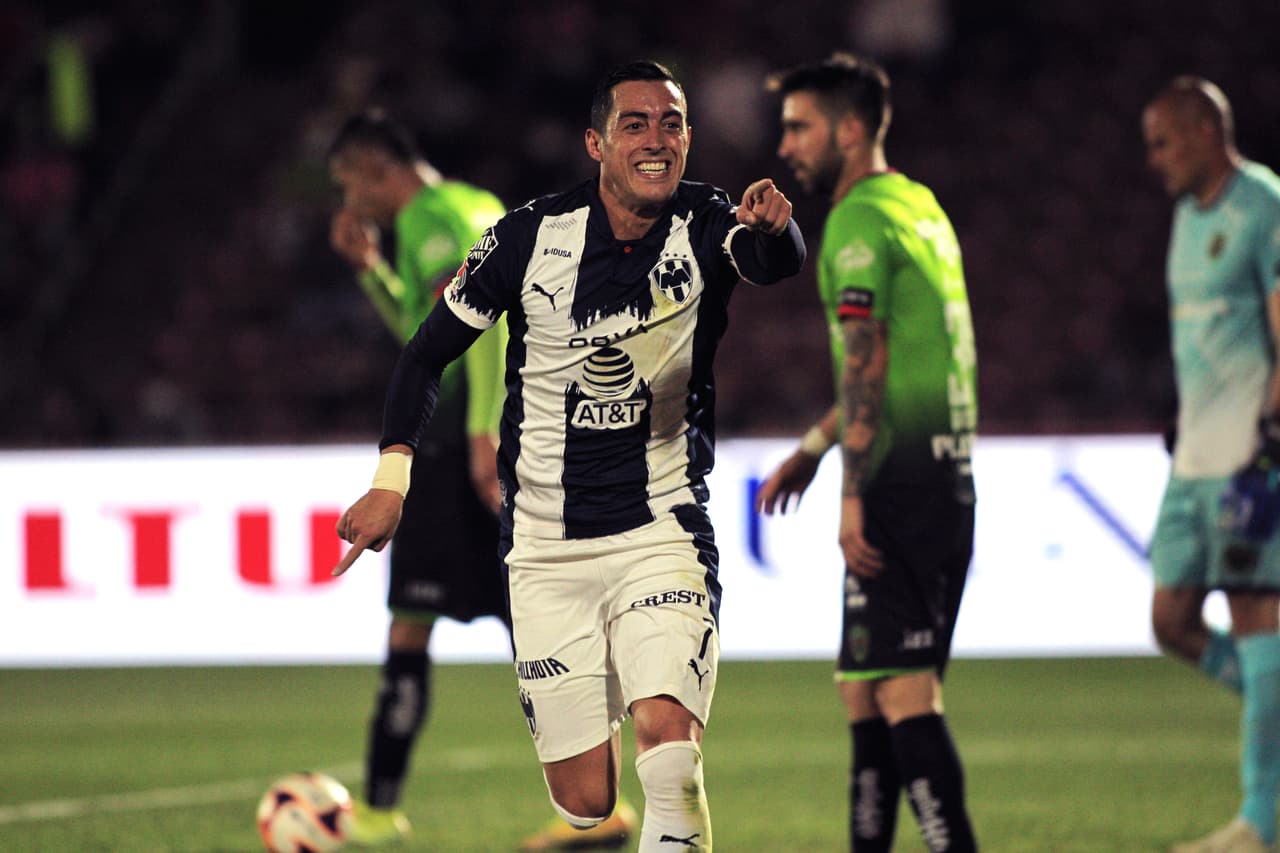 Con dobletes de Vincent Janssen y Rogelio Funes Mori, y goles de Ponchito González y José Alvarado, Monterrey pasa por encima de Bravos con un marcador a favor de 1-6. Los Regios toman la cuarta posición de manera momentánea y los Bravos se quedan en la posición número 14 con 8 unidades.